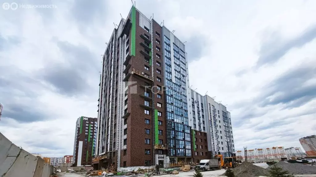 3-комнатная квартира: Барнаул, улица имени В.Т. Христенко, 5 (68.4 м) - Фото 1