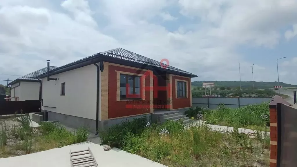 Дом в Ставропольский край, Ессентуки ул. Грушевая, 2 (137 м) - Фото 1