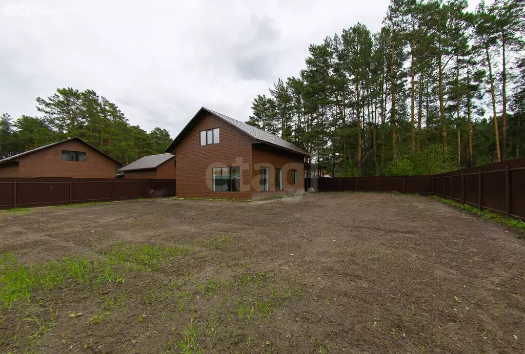 Дом в село Дзержинское, улица Дружбы (183 м) - Фото 1
