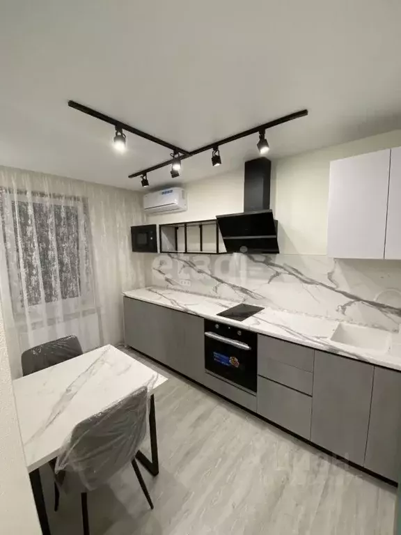 Студия Тюменская область, Тюмень ул. Республики, 204к5 (28.0 м) - Фото 2