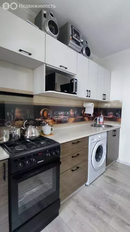 3-комнатная квартира: Октябрьский, 28-й микрорайон, 17 (68.3 м) - Фото 0