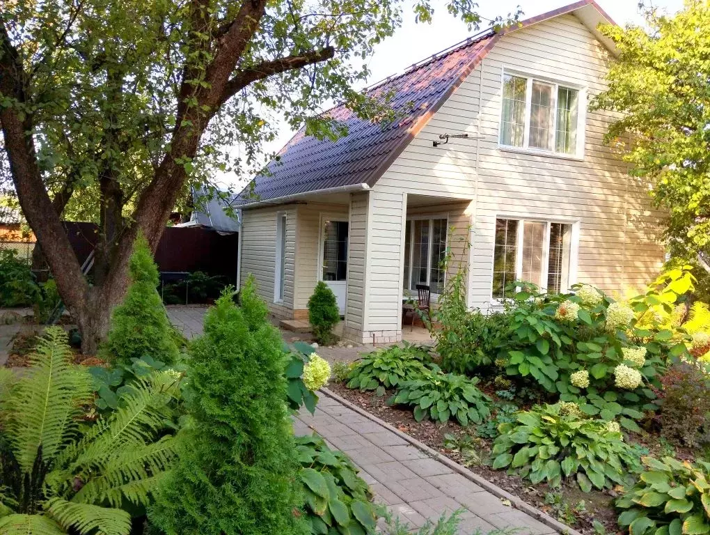 Дом в Смоленская область, Смоленск ул. Зои Космодемьянской, 44 (80 м) - Фото 1