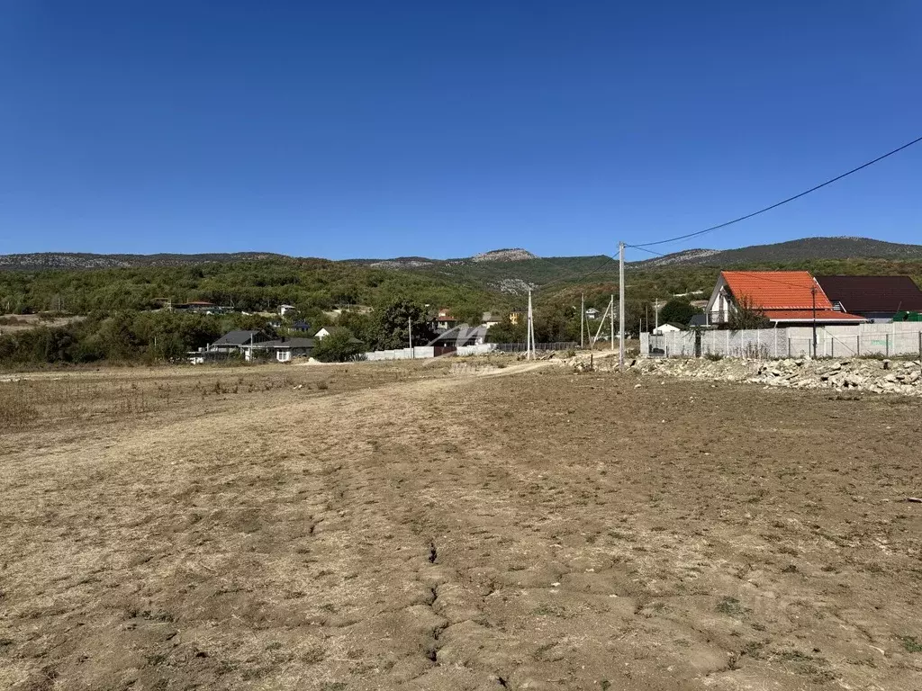 Участок в Севастополь с. Передовое, ул. Водопадная (4.8 сот.) - Фото 1