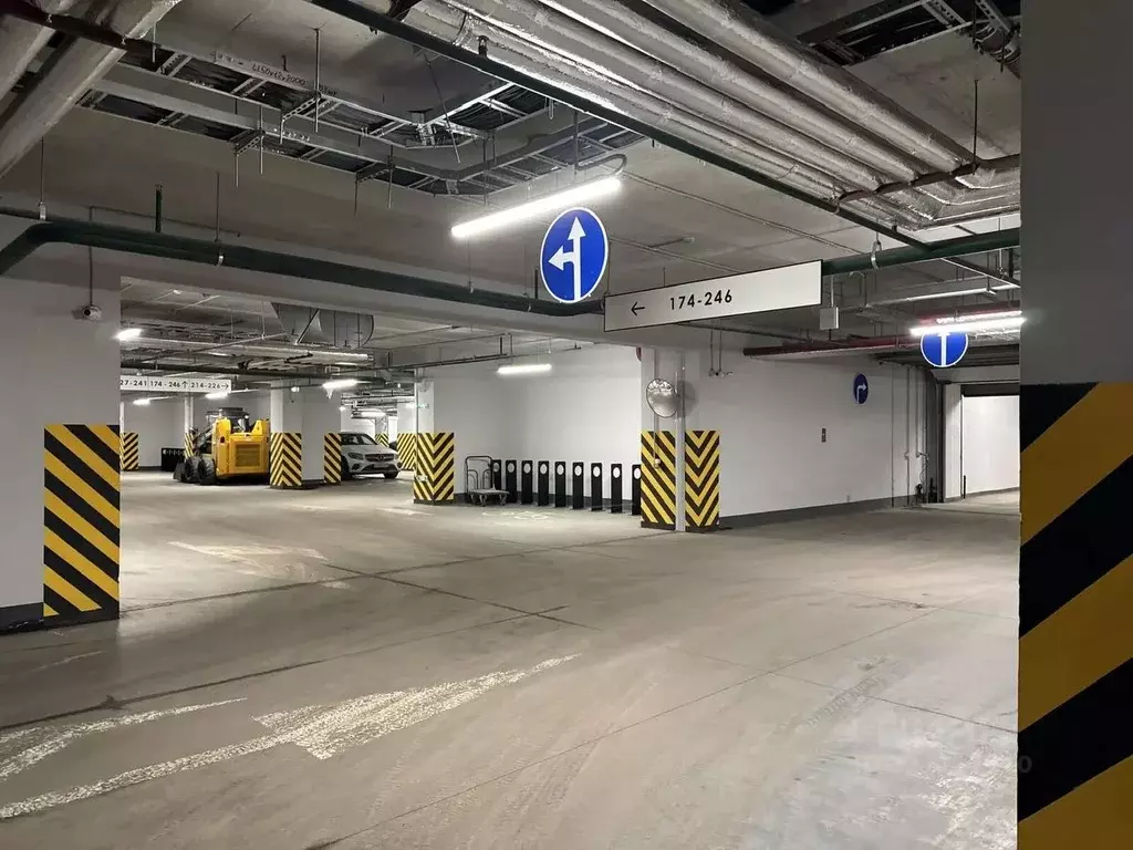 Гараж в Санкт-Петербург Петровский просп., 28к2 (13 м) - Фото 1