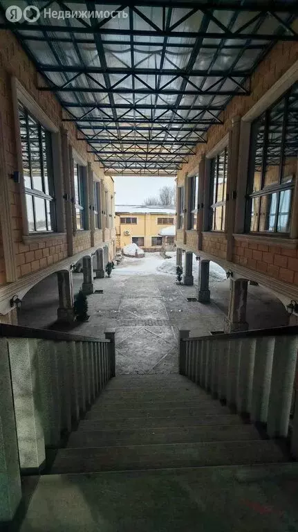 Помещение свободного назначения (1050 м) - Фото 2