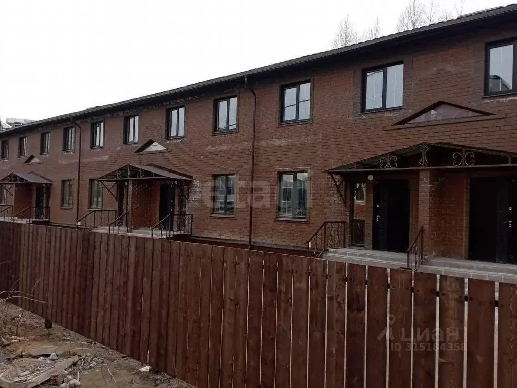 Таунхаус в Коми, Сыктывкар ул. Савина, 60 (96 м) - Фото 0