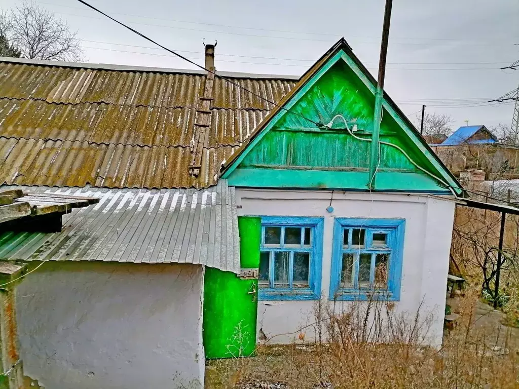 Дом в Волгоградская область, Волжский Труд ДНТ, ул. Грейдерная (33 м) - Фото 0