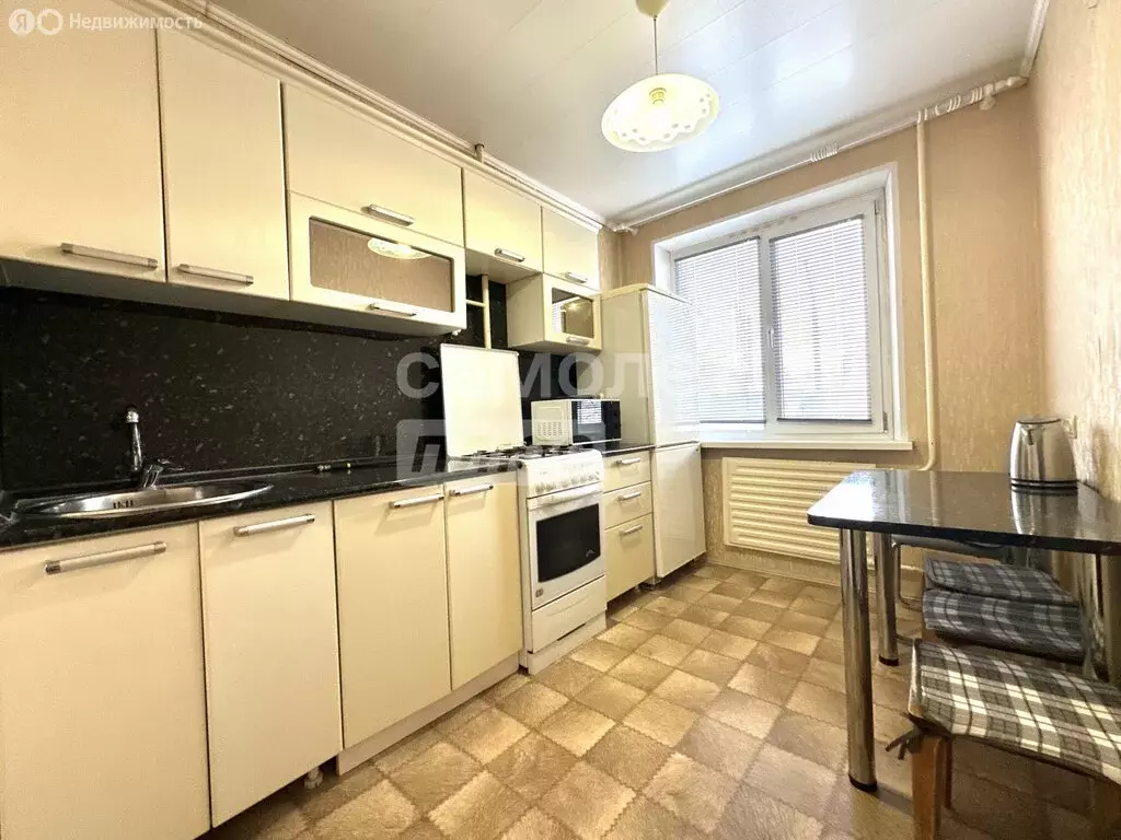 3-комнатная квартира: Уфа, улица Степана Кувыкина, 1Б (62.7 м) - Фото 1