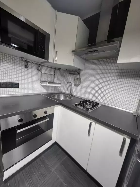 Продается 3-комнатная квартира - Фото 1