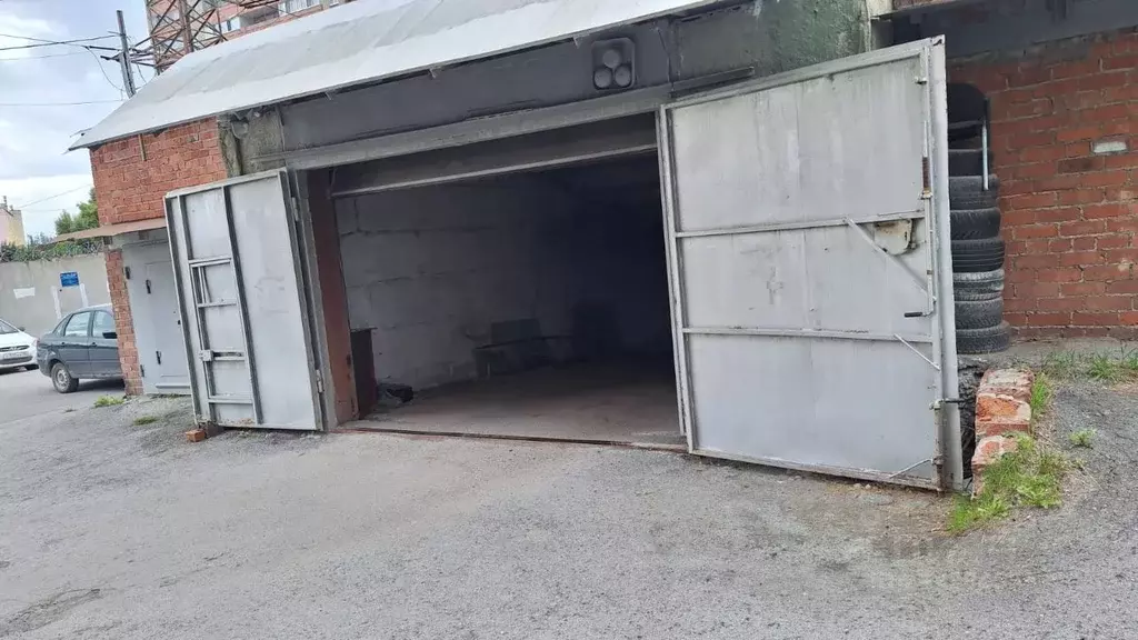 Гараж в Свердловская область, Екатеринбург ул. Стачек, 59А (18 м) - Фото 1
