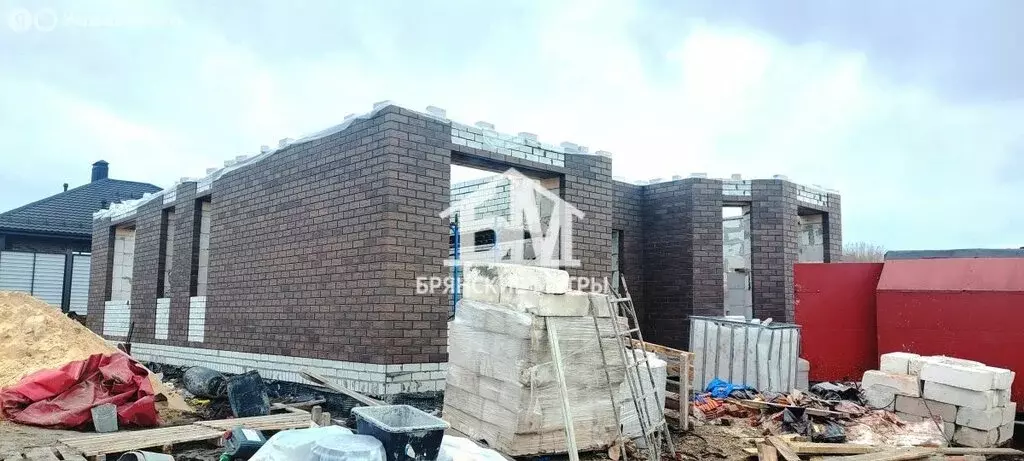 Дом в село Толмачево, Рекламная улица (110 м) - Фото 2