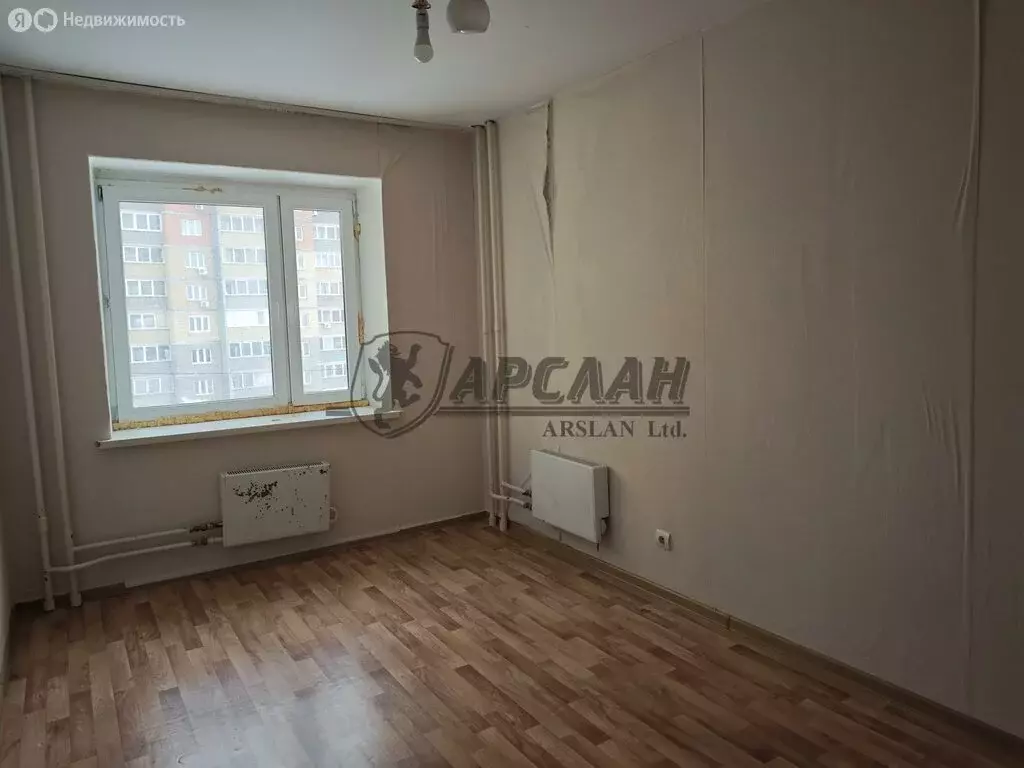 3-комнатная квартира: Казань, улица Тыныч, 1 (80.6 м) - Фото 1