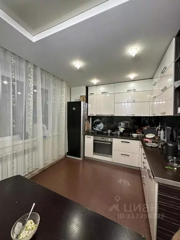 2-к кв. Челябинская область, Копейск просп. Славы, 28 (64.5 м) - Фото 0