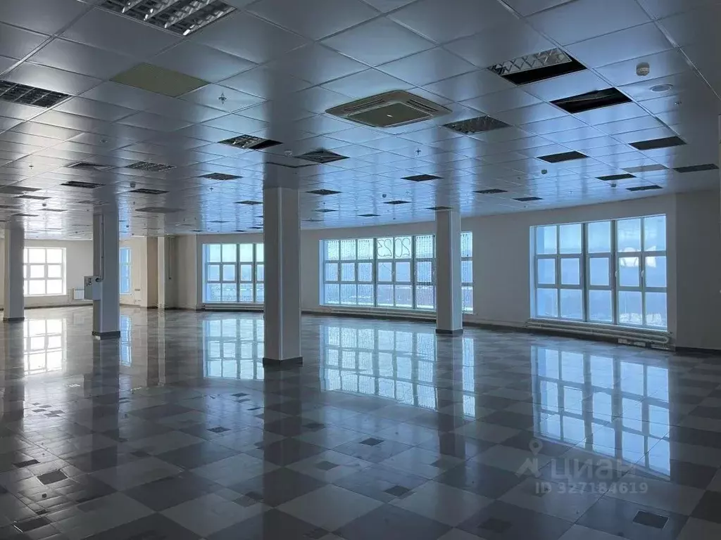 Помещение свободного назначения в Калужская область, Калуга ул. ... - Фото 1