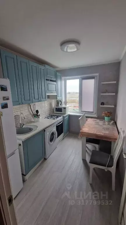 2-к кв. Омская область, Омск ул. 75-й Гвардейской Бригады, 1Б (52.0 м) - Фото 0