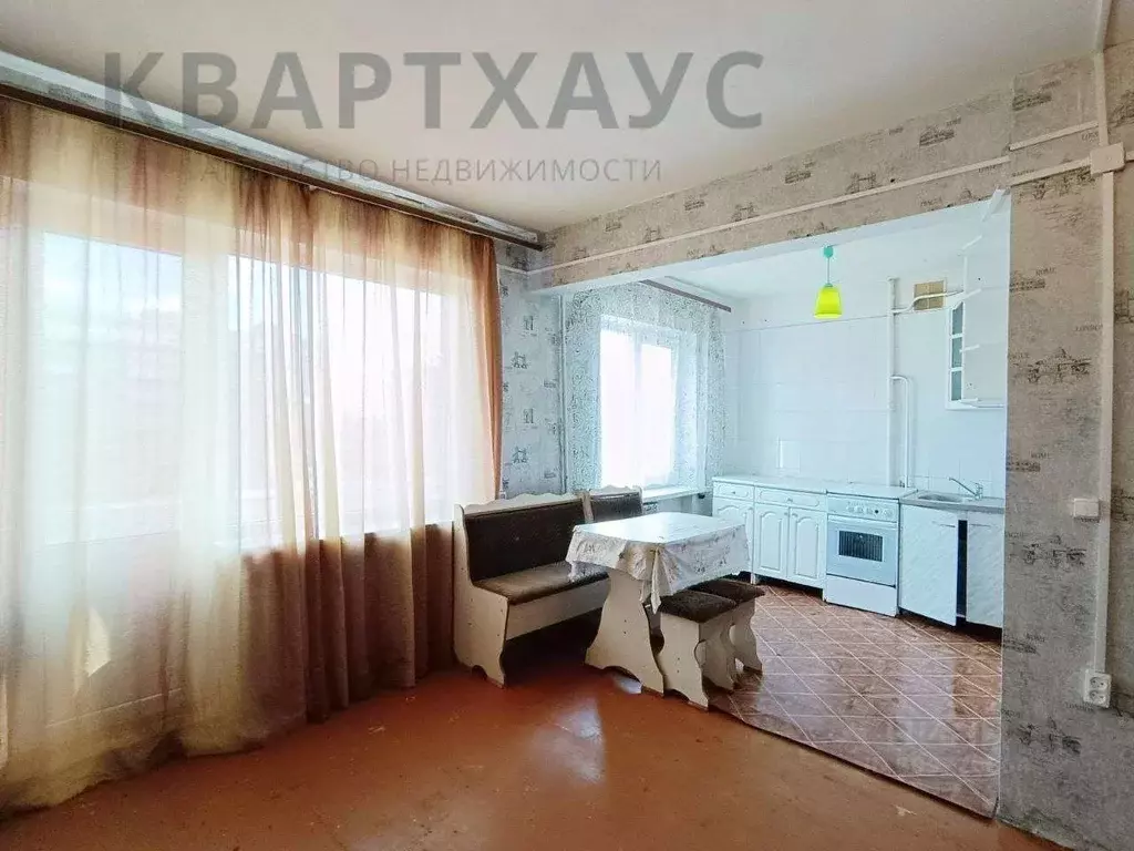3-к кв. Волгоградская область, Волгоград ул. Курчатова, 6 (58.0 м) - Фото 1