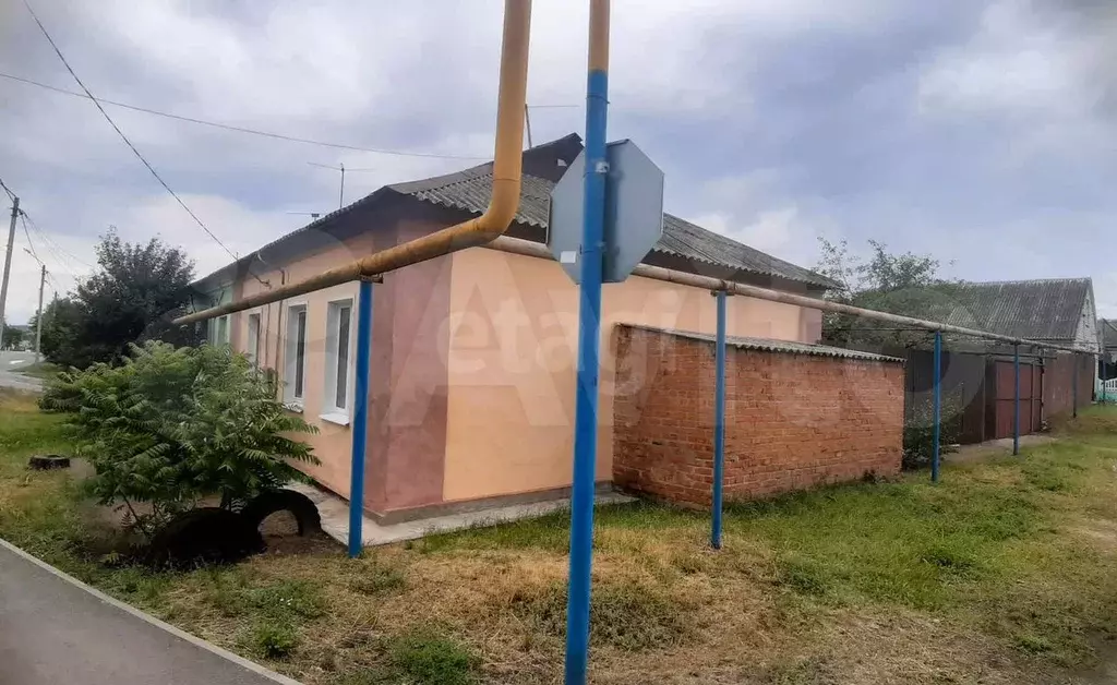 4-к. квартира, 55 м, 1/1 эт. - Фото 1