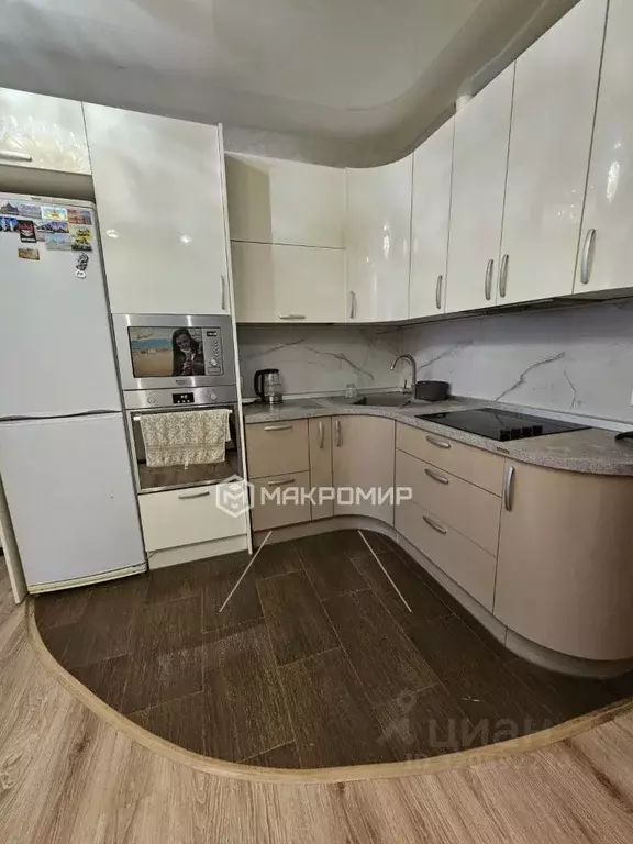 1-к кв. Ханты-Мансийский АО, Сургут ул. Ивана Захарова, 11 (40.7 м) - Фото 1