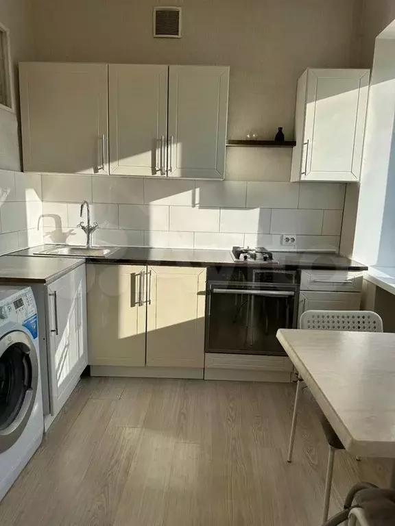 1-к. квартира, 30 м, 4/4 эт. - Фото 1