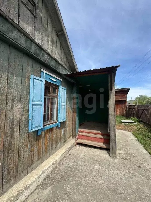Дом в Алтайский край, Алтайский район, Айский сельсовет, с. Ая ул. ... - Фото 1