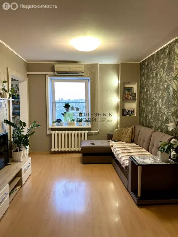3-комнатная квартира: Ижевск, улица Степана Разина, 45 (69 м) - Фото 0