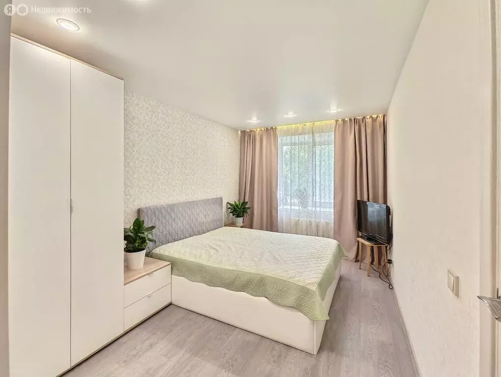 1-комнатная квартира: Тюмень, улица Дружбы, 169 (48 м) - Фото 1