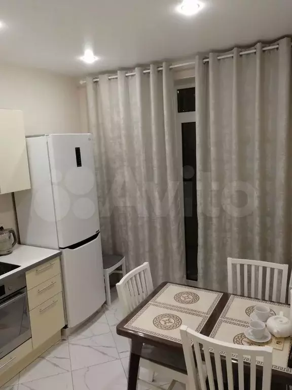 1-к. квартира, 40 м, 7/16 эт. - Фото 1