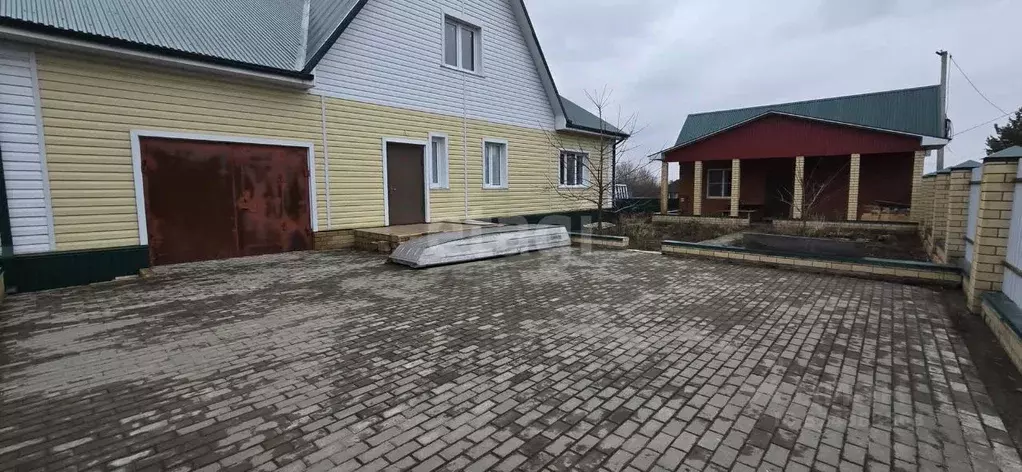 Дом в Липецкая область, Добровский муниципальный округ, с. ... - Фото 1