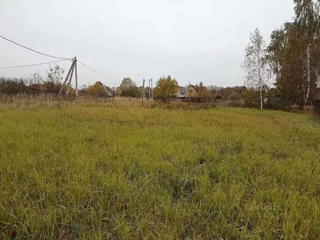 Участок в Московская область, Серпухов городской округ, д. Воздвиженка ... - Фото 0