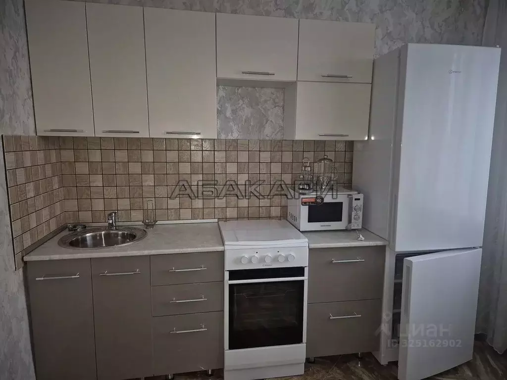 2-к кв. Красноярский край, Красноярск Взлетная ул., 18 (57.0 м) - Фото 1