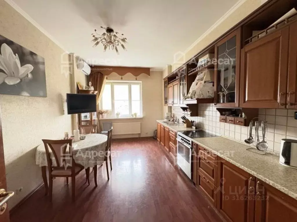 3-к кв. Волгоградская область, Волгоград Батальонная ул., 11 (114.0 м) - Фото 1