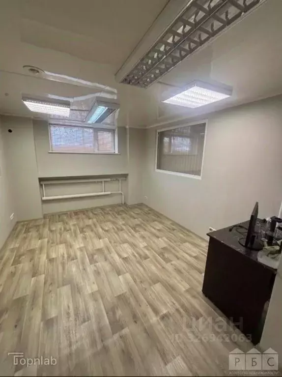 Офис в Саратовская область, Саратов ул. Имени Челюскинцев, 51 (110 м) - Фото 2