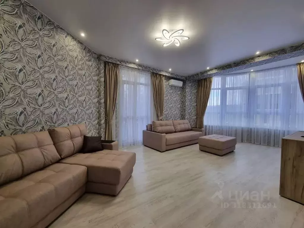 2-к кв. Краснодарский край, Геленджик Крымская ул., 22к3 (76.0 м) - Фото 1