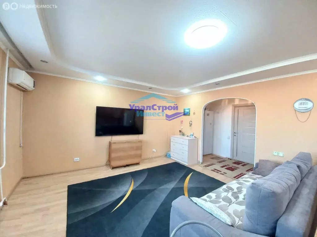 4-комнатная квартира: Октябрьский, 35-й микрорайон, 30А (73 м) - Фото 2