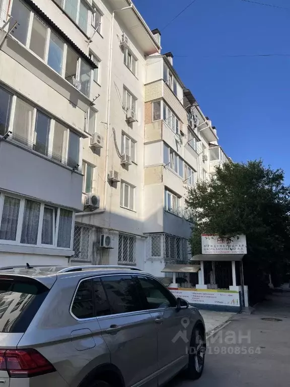 2-к кв. Севастополь ул. Николая Музыки, 82А (62.8 м) - Фото 0