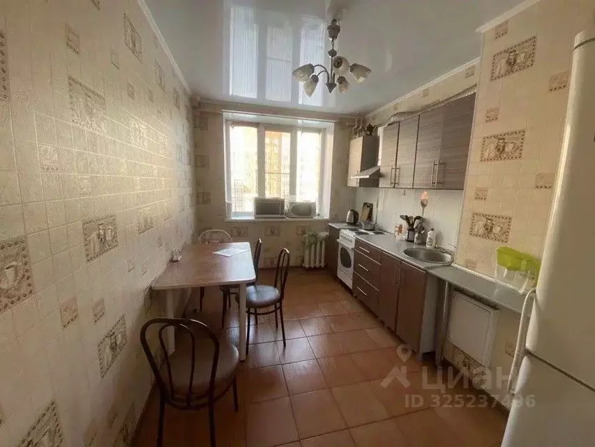 3-к кв. Омская область, Омск Городок Нефтяников мкр, ул. 22 Апреля, 43 ... - Фото 1