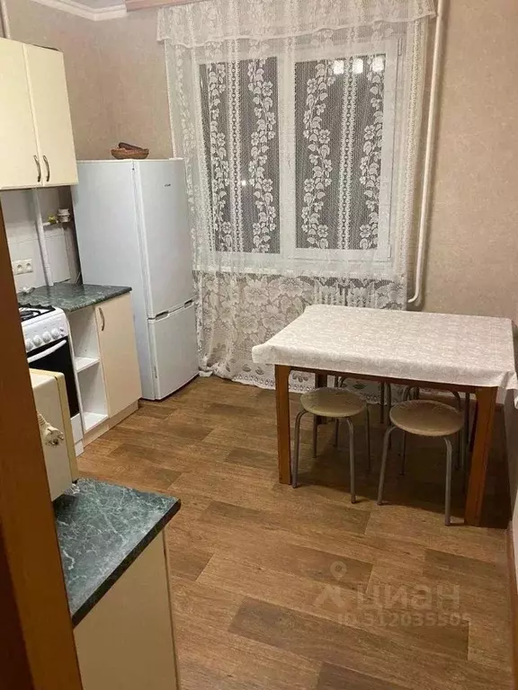 2-к кв. Белгородская область, Старый Оскол ул. Свердлова, 25 (54.0 м) - Фото 0