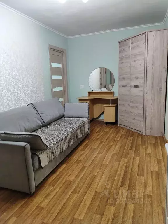 3-к кв. Тюменская область, Тюмень ул. 50 лет Октября, 39 (50.0 м) - Фото 1