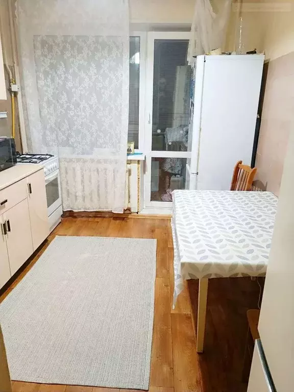 1-к. квартира, 40,6 м, 1/9 эт. - Фото 0