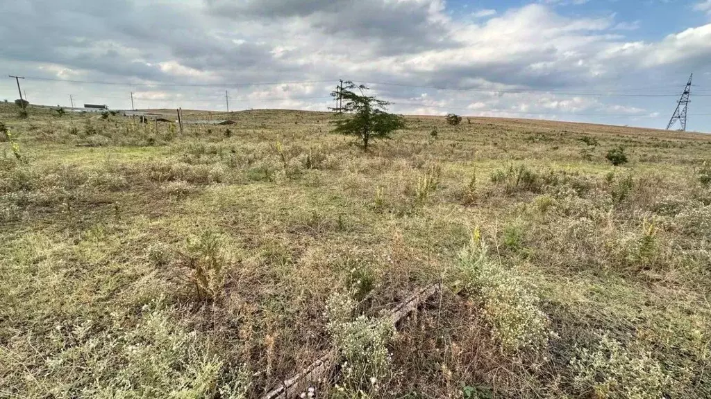 Участок в Чеченская республика, Грозненский район, с. Октябрьское  ... - Фото 1