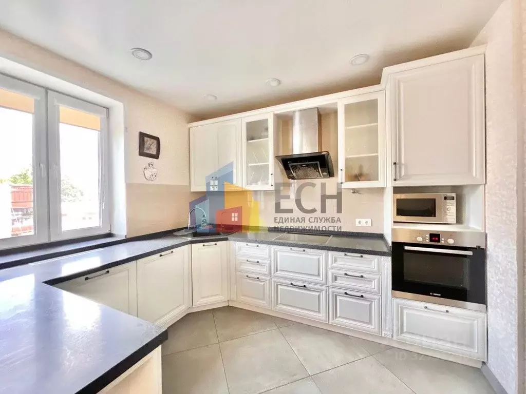 3-к кв. Тульская область, Тула ул. Макаренко, 7 (90.0 м) - Фото 1