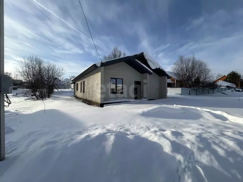 Дом в Башкортостан, Уфимский район, Русско-Юрмашский сельсовет, д. ... - Фото 1