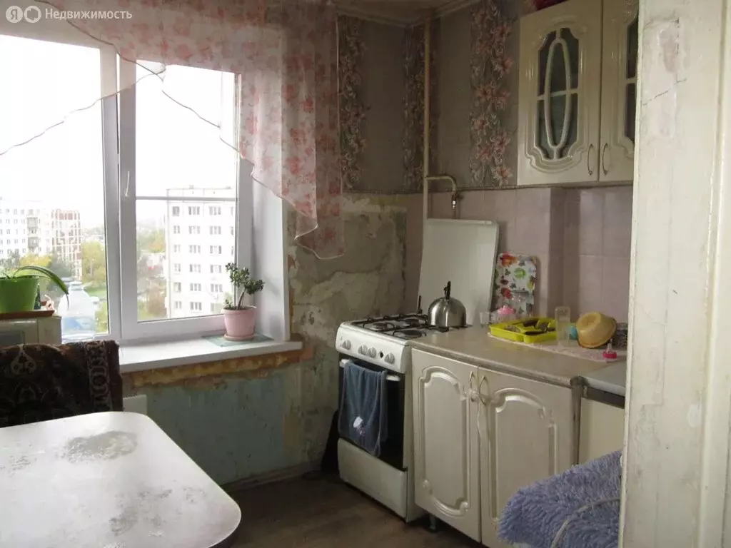 3-комнатная квартира: Челябинск, улица 50-летия ВЛКСМ, 4 (62.7 м) - Фото 0