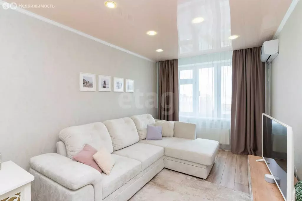 3-комнатная квартира: Тюмень, улица Николая Фёдорова, 17 (74 м) - Фото 1