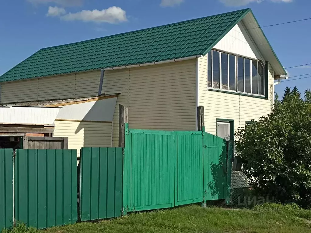 Дом в Омская область, с. Азово ул. Комсомольская, 79 (107 м) - Фото 2