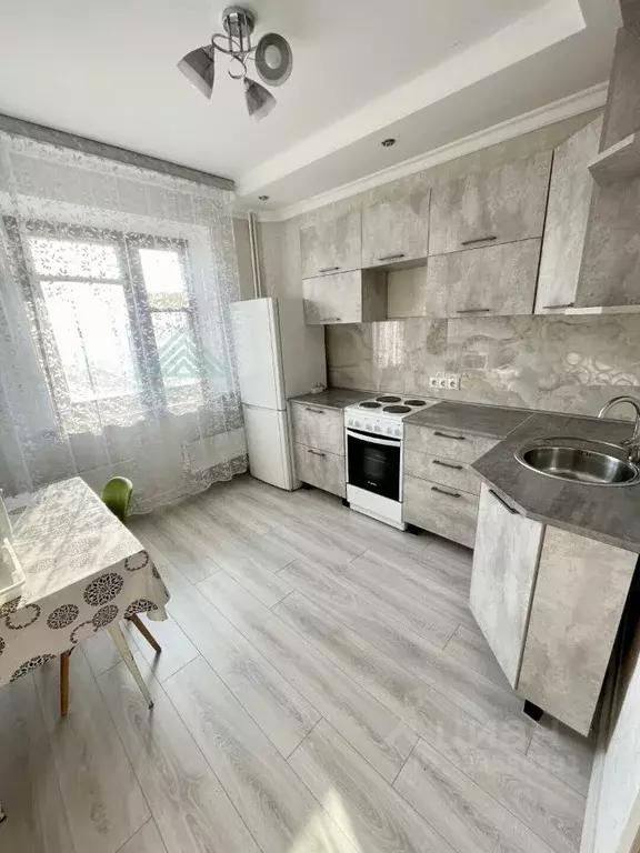3-к кв. Хакасия, Абакан ул. Маршала Жукова, 3 (65.0 м) - Фото 1