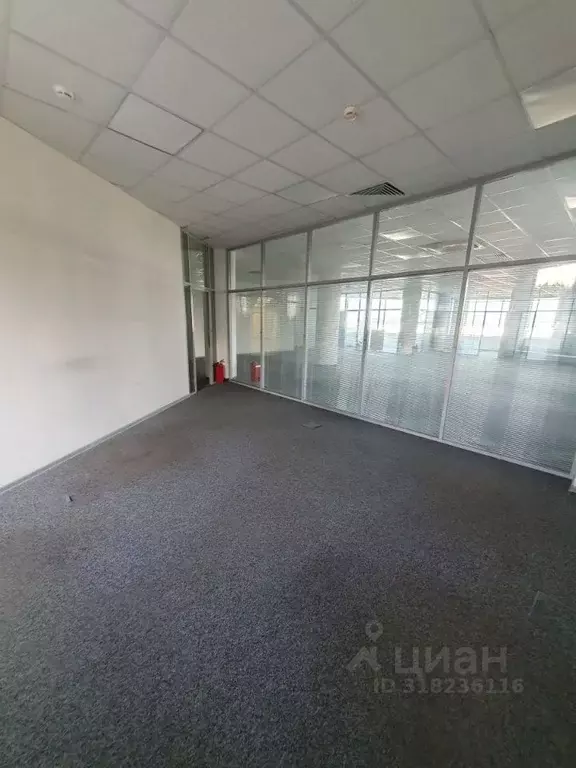 Офис в Московская область, Химки городской округ, д. Дубровки ул. ... - Фото 1