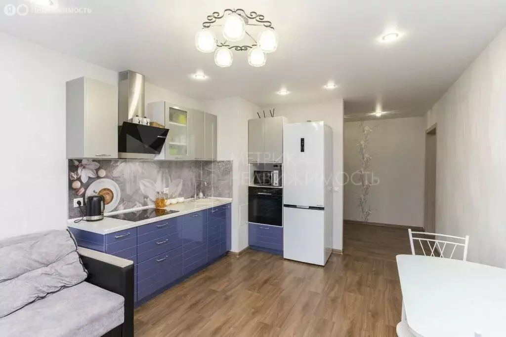 2-комнатная квартира: Тюмень, улица Федюнинского, 58к1 (67 м) - Фото 2