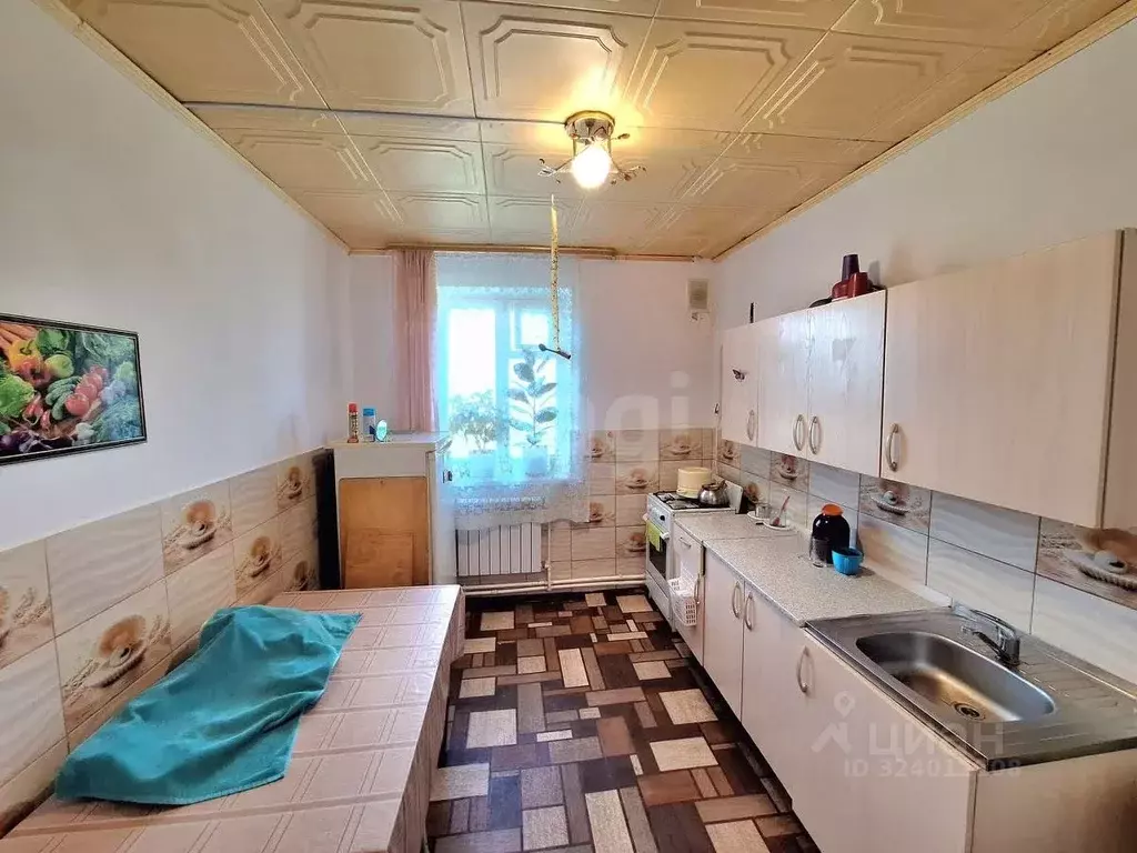 Дом в Башкортостан, Стерлитамакский район, Октябрьский сельсовет, д. ... - Фото 1