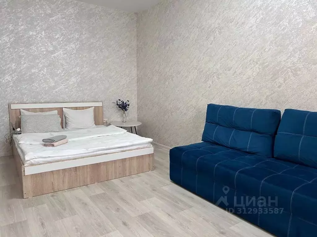 1-к кв. Омская область, Омск ул. Масленникова, 9 (45.0 м) - Фото 0
